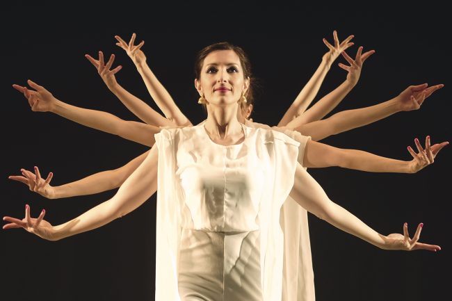 Mai Ibargüen. Reportajes de danza en Zaragoza. Kundalini en Teatro de las Esquinas de Zaragoza