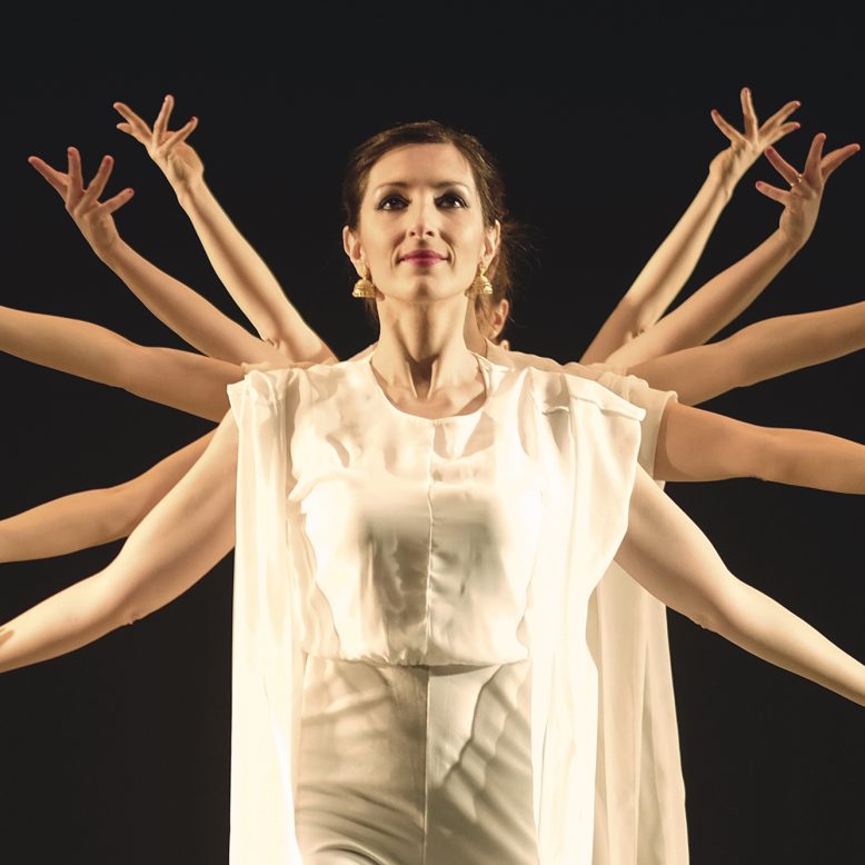 Mai Ibargüen. Reportajes de danza en Zaragoza. Kundalini en Teatro de las Esquinas de Zaragoza