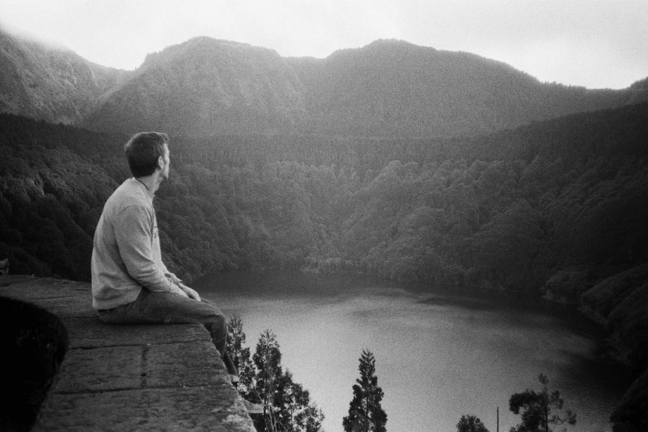 The Future Is Analog. Fotografía analógica e híbrida Mai Ibargüen. Viaje. Lifestyle. Azores. Lady Grey Lomography